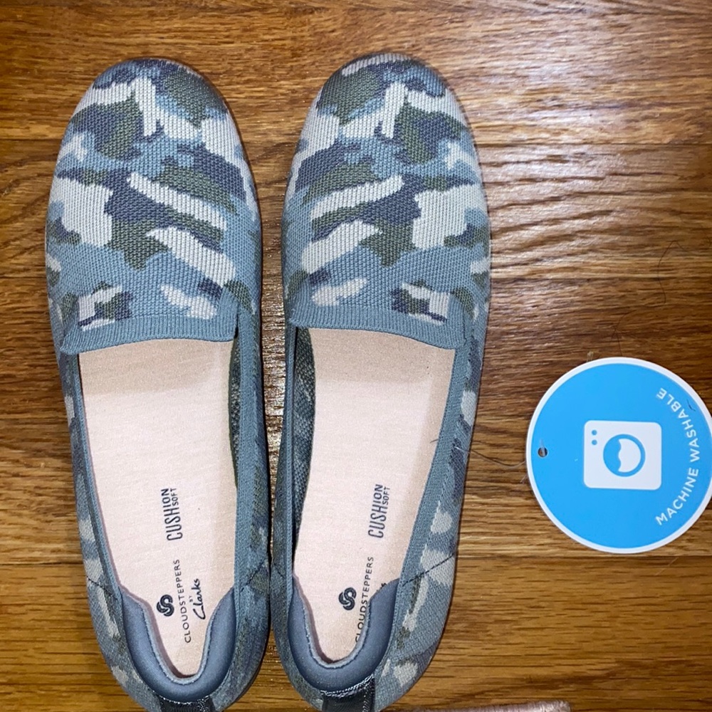 Cloudsteppers by Clark’s Khaki Camouflage - size 7